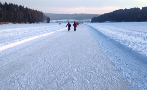 Уникальная ледяная дорога в Липно