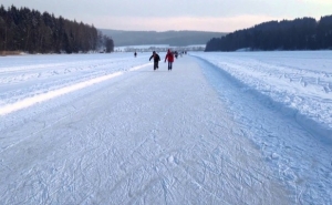 Уникальная ледяная дорога в Липно