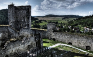Романтика средневековых развалин: самые красивые руины чешских крепостей